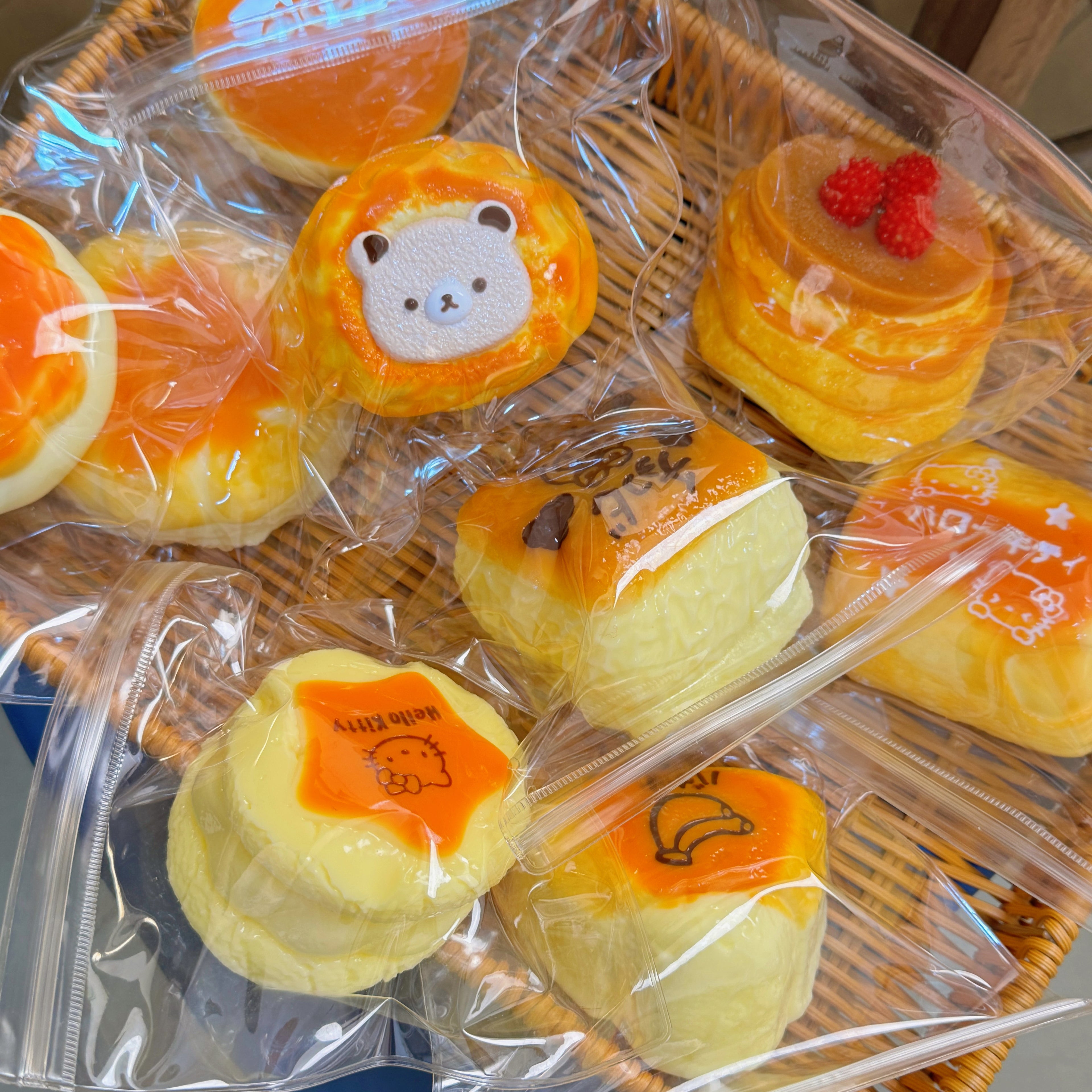 【Purchase by size during the live stream 】Kid-Safe Tart-Shaped Squishy - Food-Grade Silicone Material, Cream/Dry Clay Squish Feel, Stress Relief for Kids, Compact & Portable, Perfect for Gifting, TikTok-Friendly